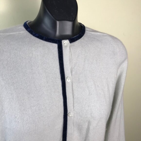 Banana Republic Vintage Cashmere Velvet Trim Cardigan Sweater Buttons Soft Top M - Picture 6 of 14